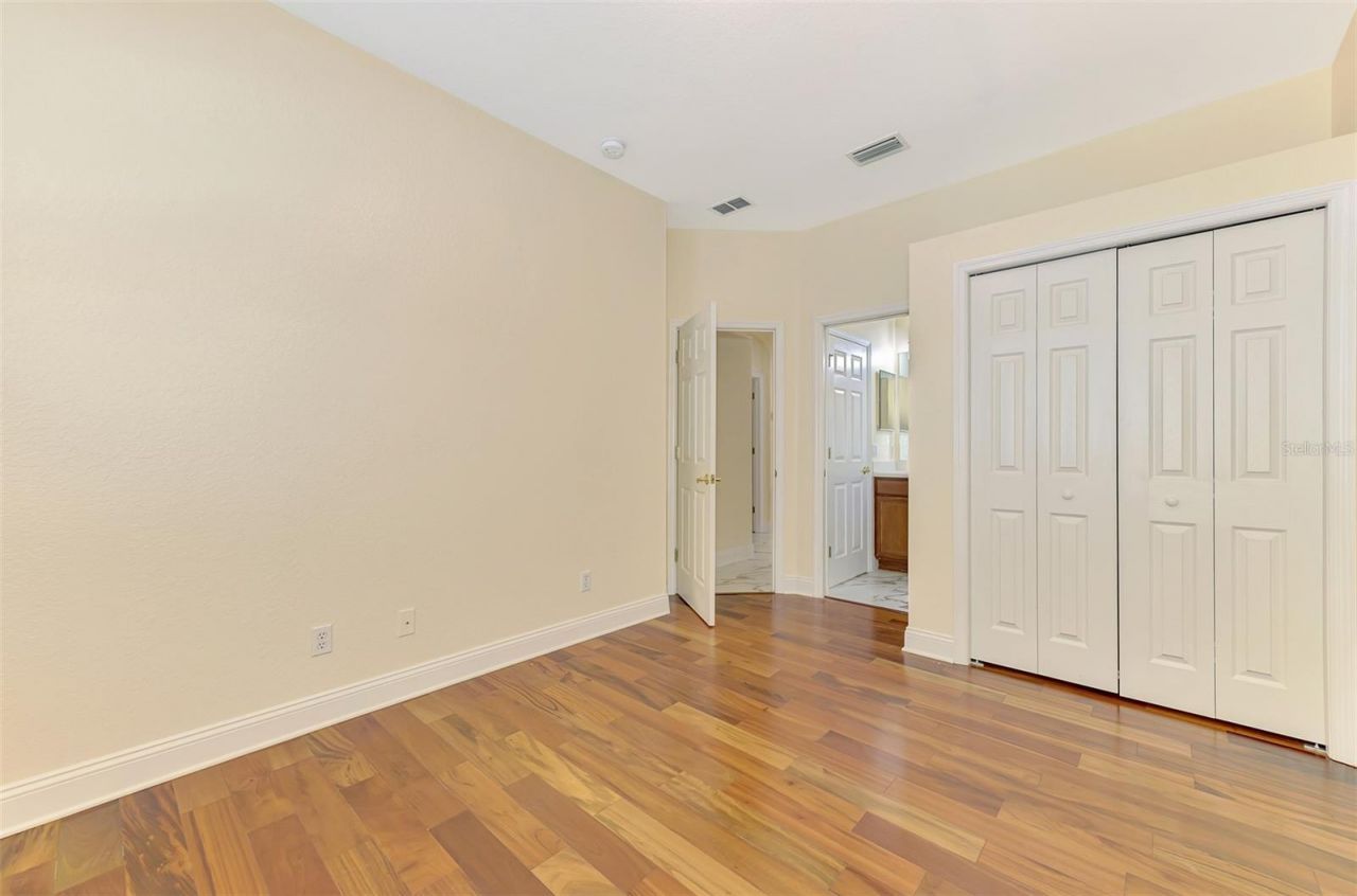 7803 33rd Street E, Sarasota, FL 34243 Photo