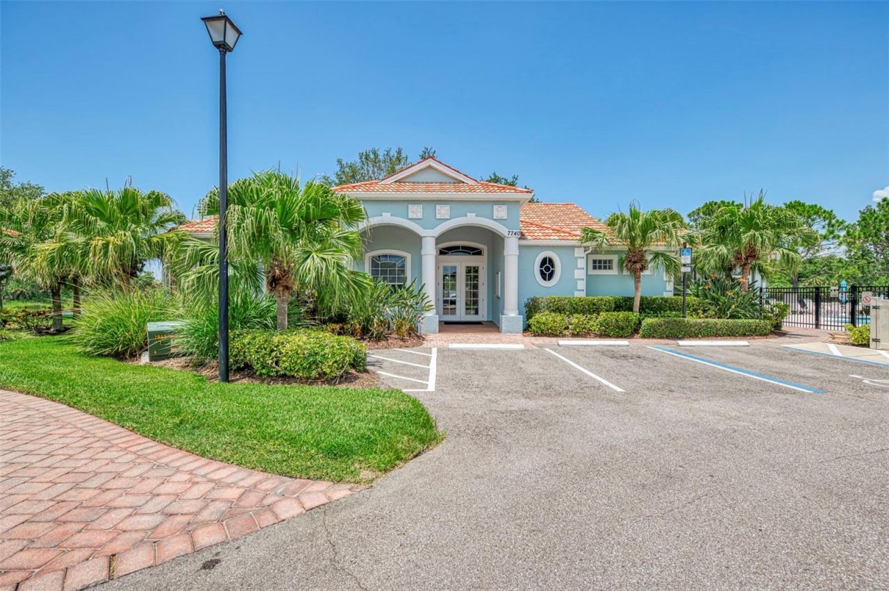 7803 33rd Street E, Sarasota, FL 34243 Photo