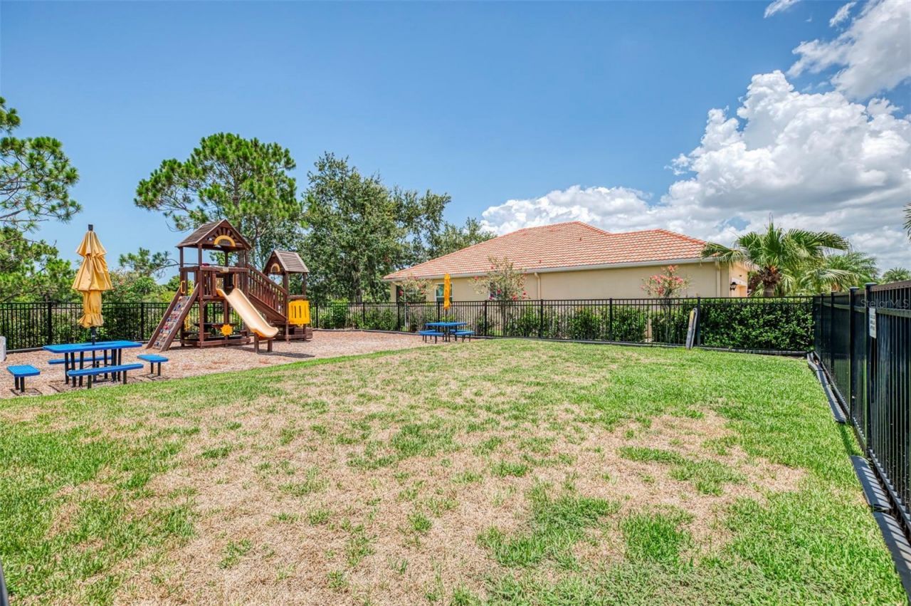 7803 33rd Street E, Sarasota, FL 34243 Photo
