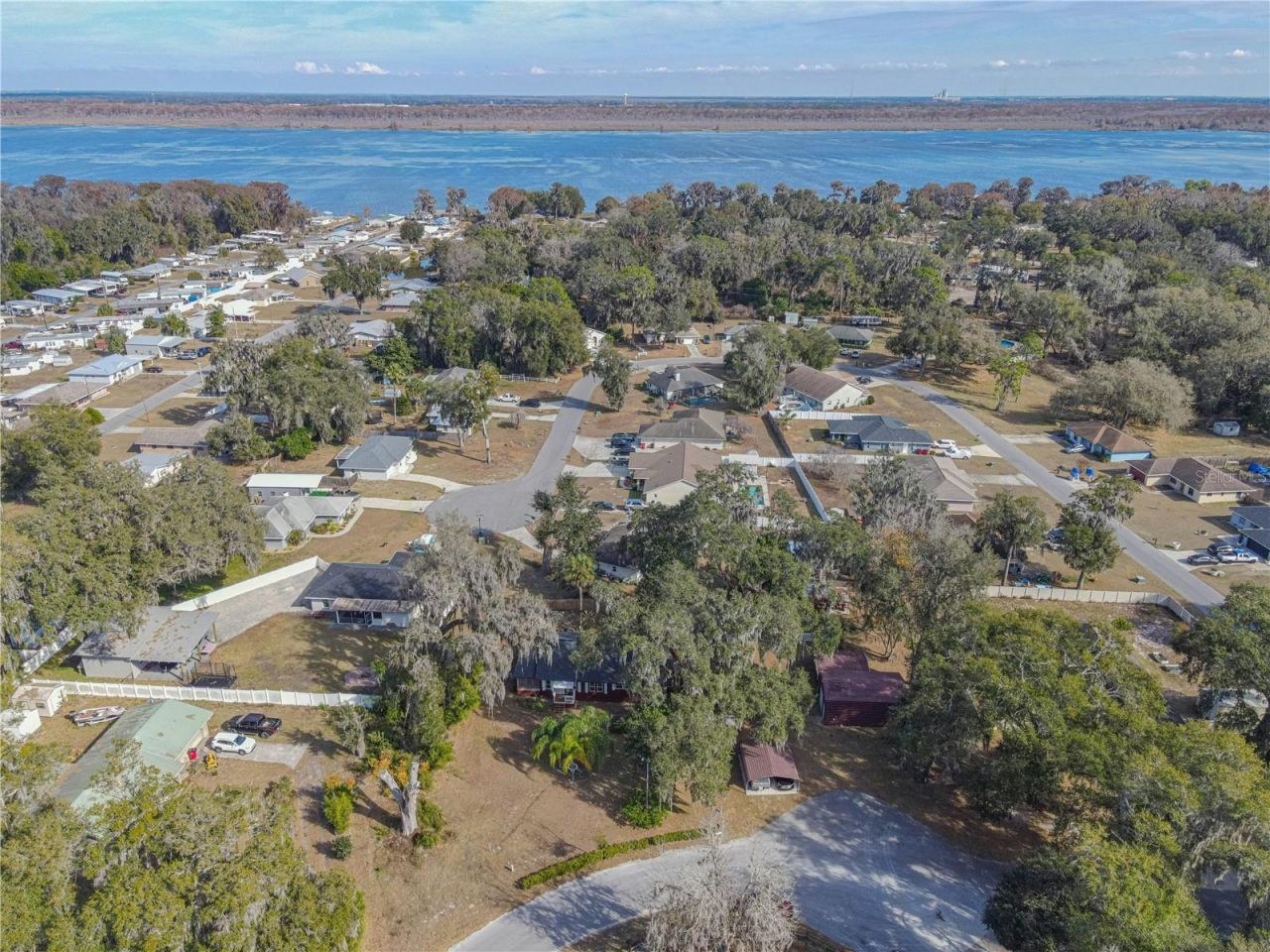 1175 Cr 463b, Lake Panasoffkee, FL 33538 Photo