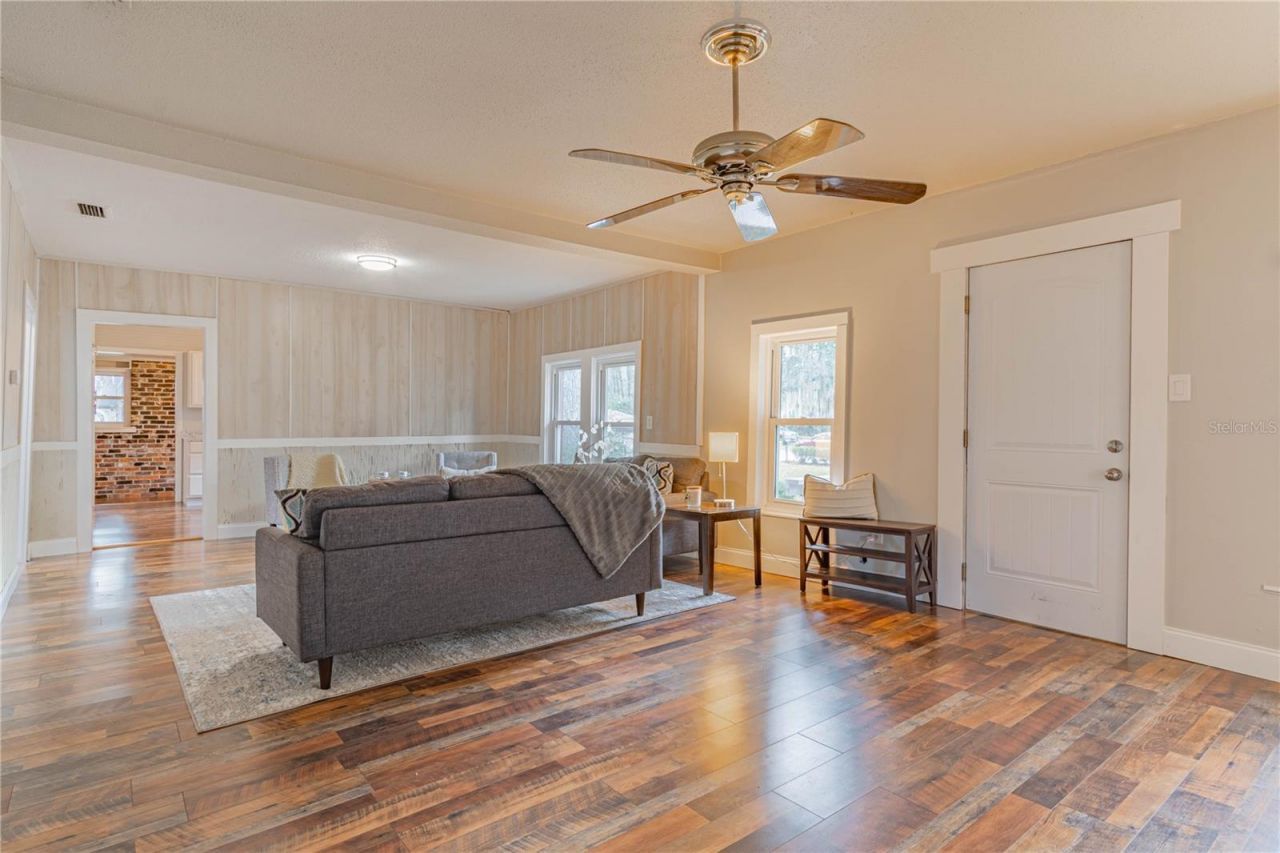 1175 Cr 463b, Lake Panasoffkee, FL 33538 Photo