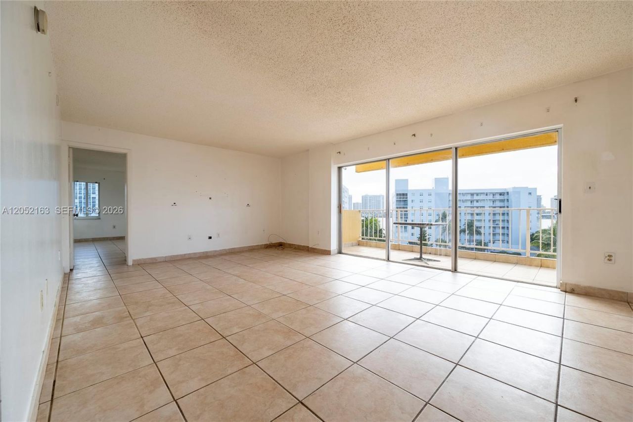 200 178th Dr , Unit 711, Sunny Isles Beach, FL 33160 Photo