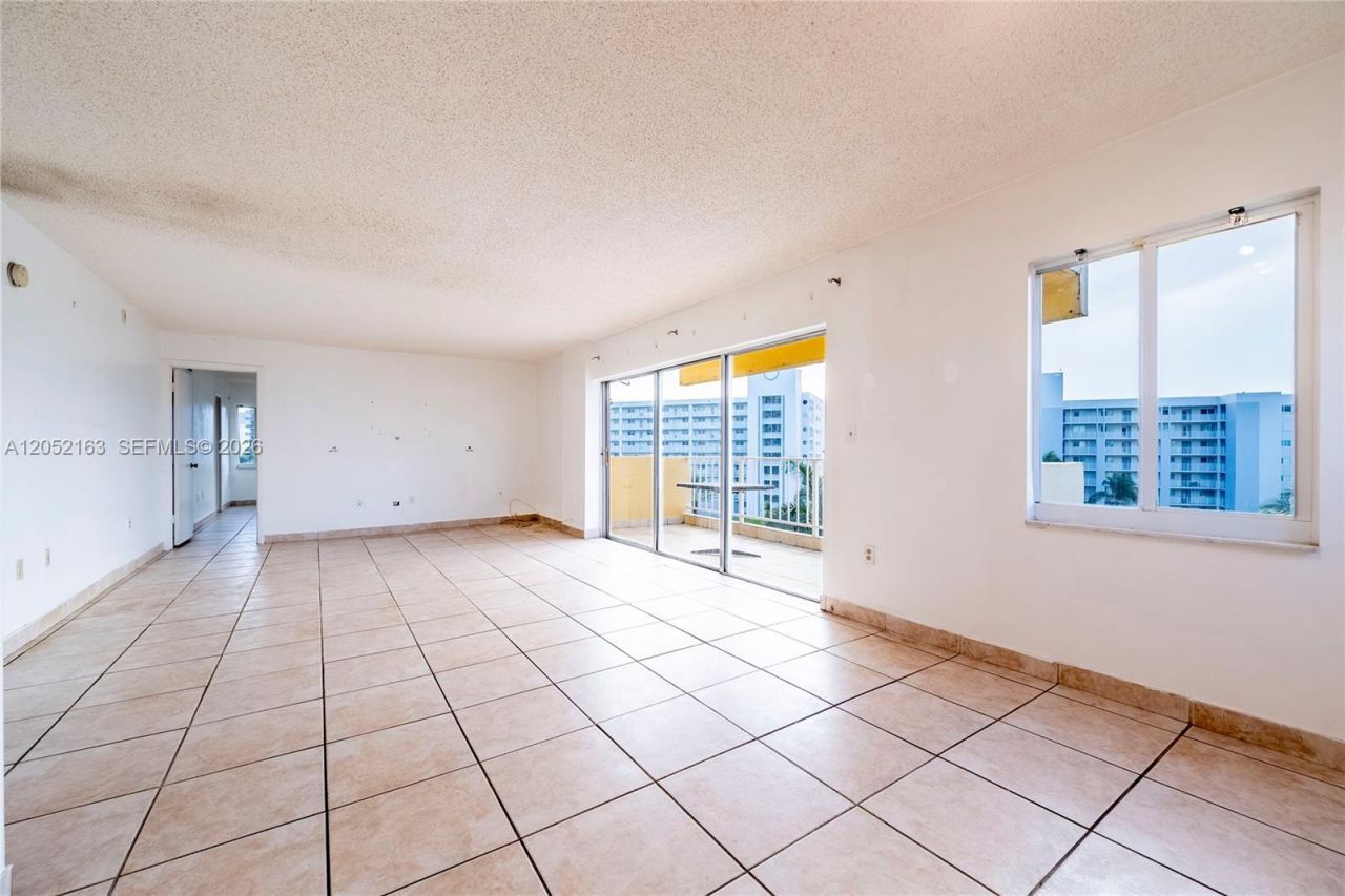 200 178th Dr , Unit 711, Sunny Isles Beach, FL 33160 Photo