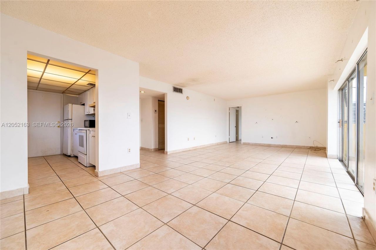 200 178th Dr , Unit 711, Sunny Isles Beach, FL 33160 Photo
