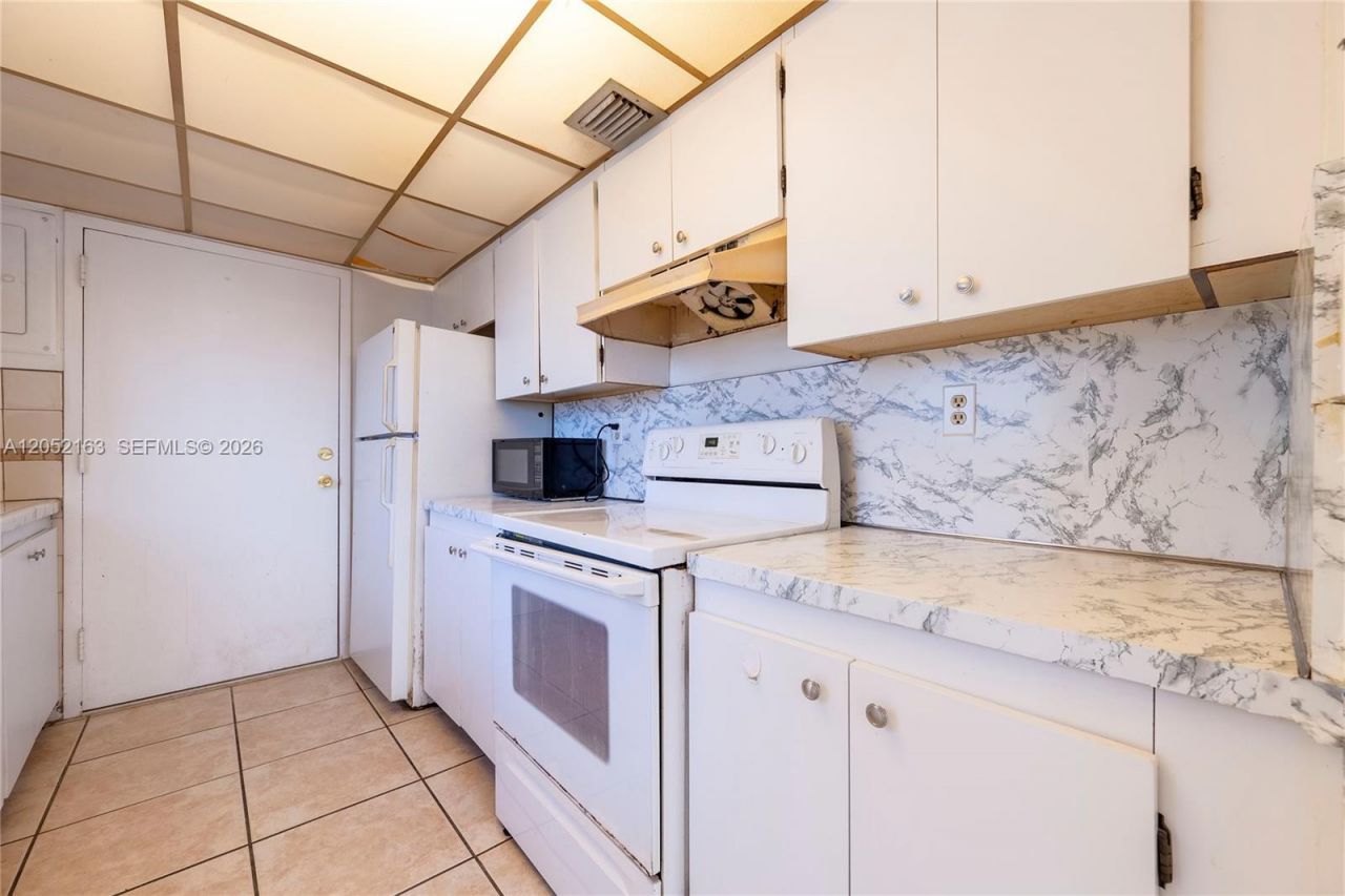 200 178th Dr , Unit 711, Sunny Isles Beach, FL 33160 Photo
