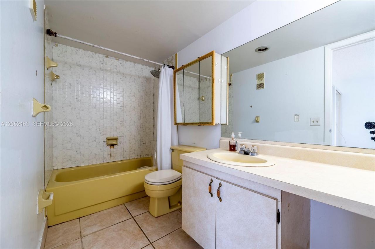 200 178th Dr , Unit 711, Sunny Isles Beach, FL 33160 Photo