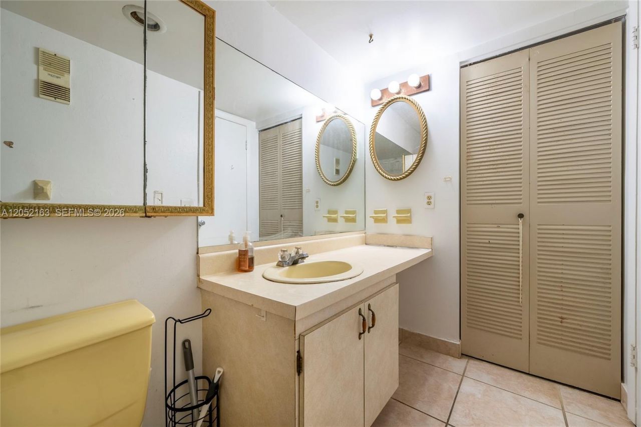 200 178th Dr , Unit 711, Sunny Isles Beach, FL 33160 Photo