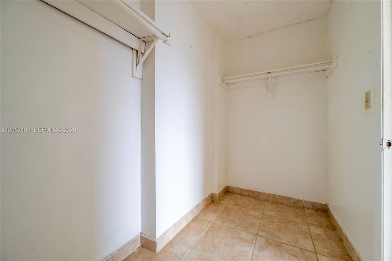 200 178th Dr , Unit 711, Sunny Isles Beach, FL 33160 Photo