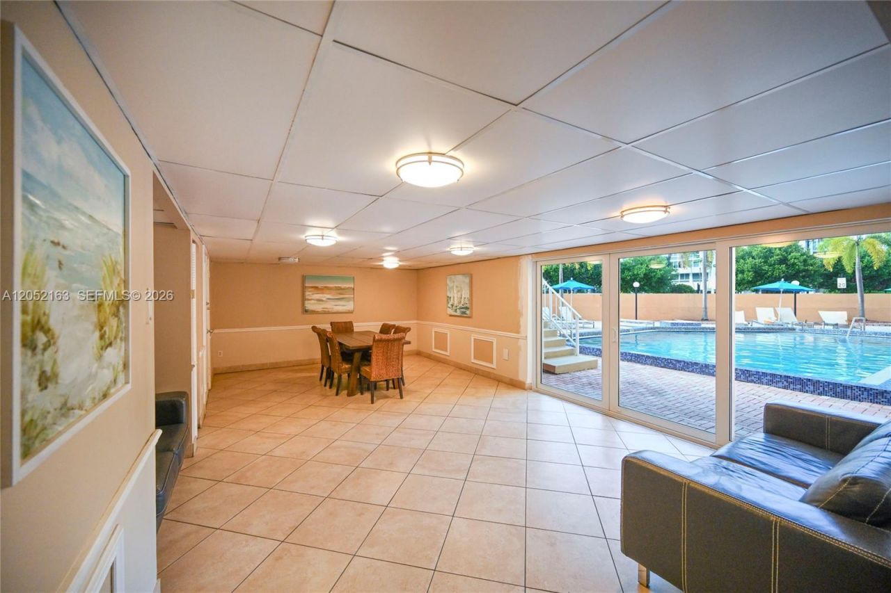 200 178th Dr , Unit 711, Sunny Isles Beach, FL 33160 Photo