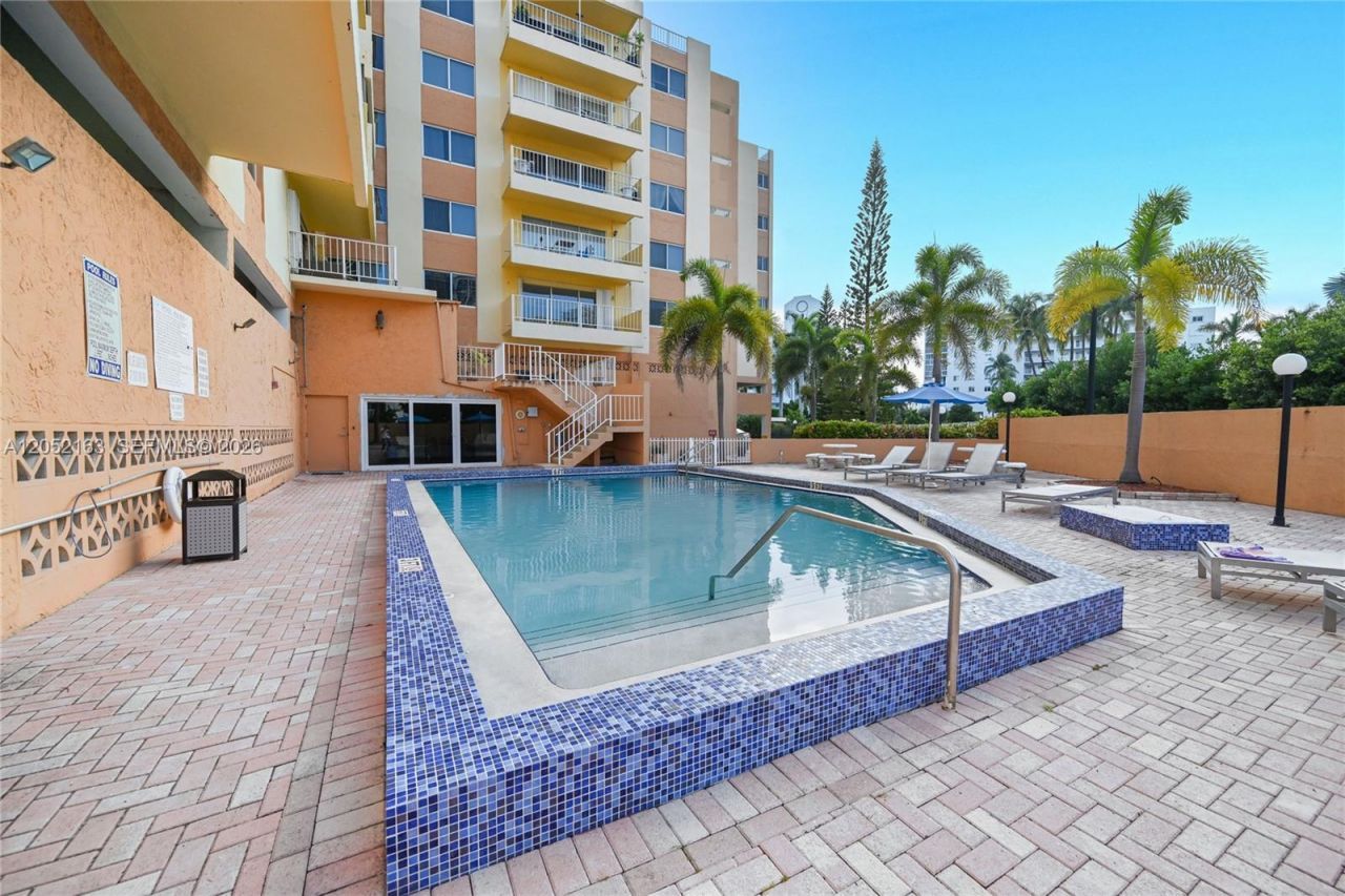 200 178th Dr , Unit 711, Sunny Isles Beach, FL 33160 Photo