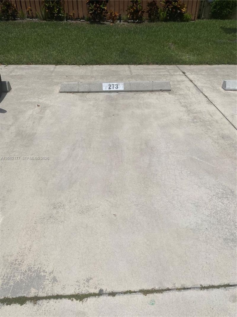 273 Springdale Cir , Palm Springs, FL 33461 Photo
