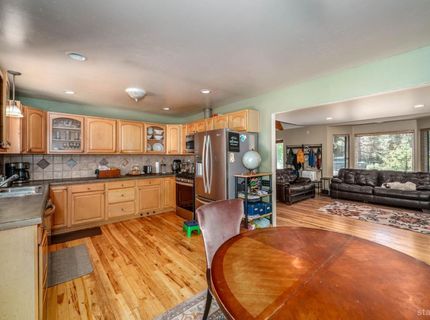 2940 Santa Claus Drive, South Lake Tahoe, CA 96150 Photo