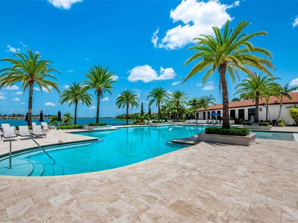 12835 Bayside Ct, Parkland, FL 33076