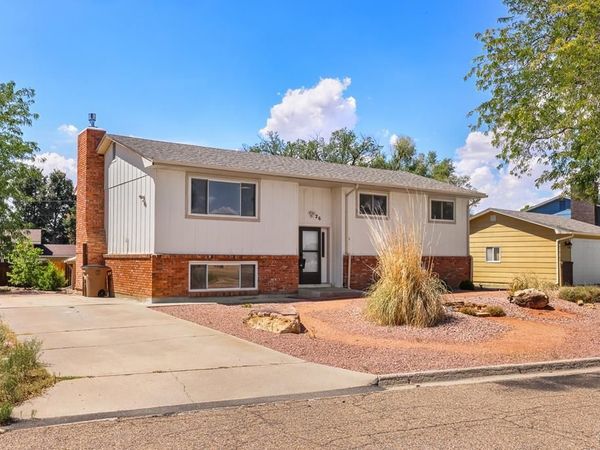 26 Sierra Dr, La Junta, CO 81050