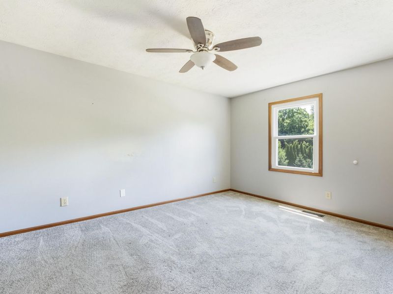 746 Spring Falls Avenue, Springfield, OH 45502 Photo 26