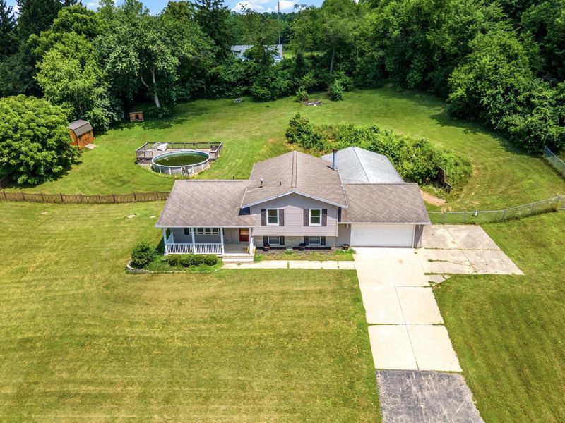 746 Spring Falls Avenue, Springfield, OH 45502 Photo 4