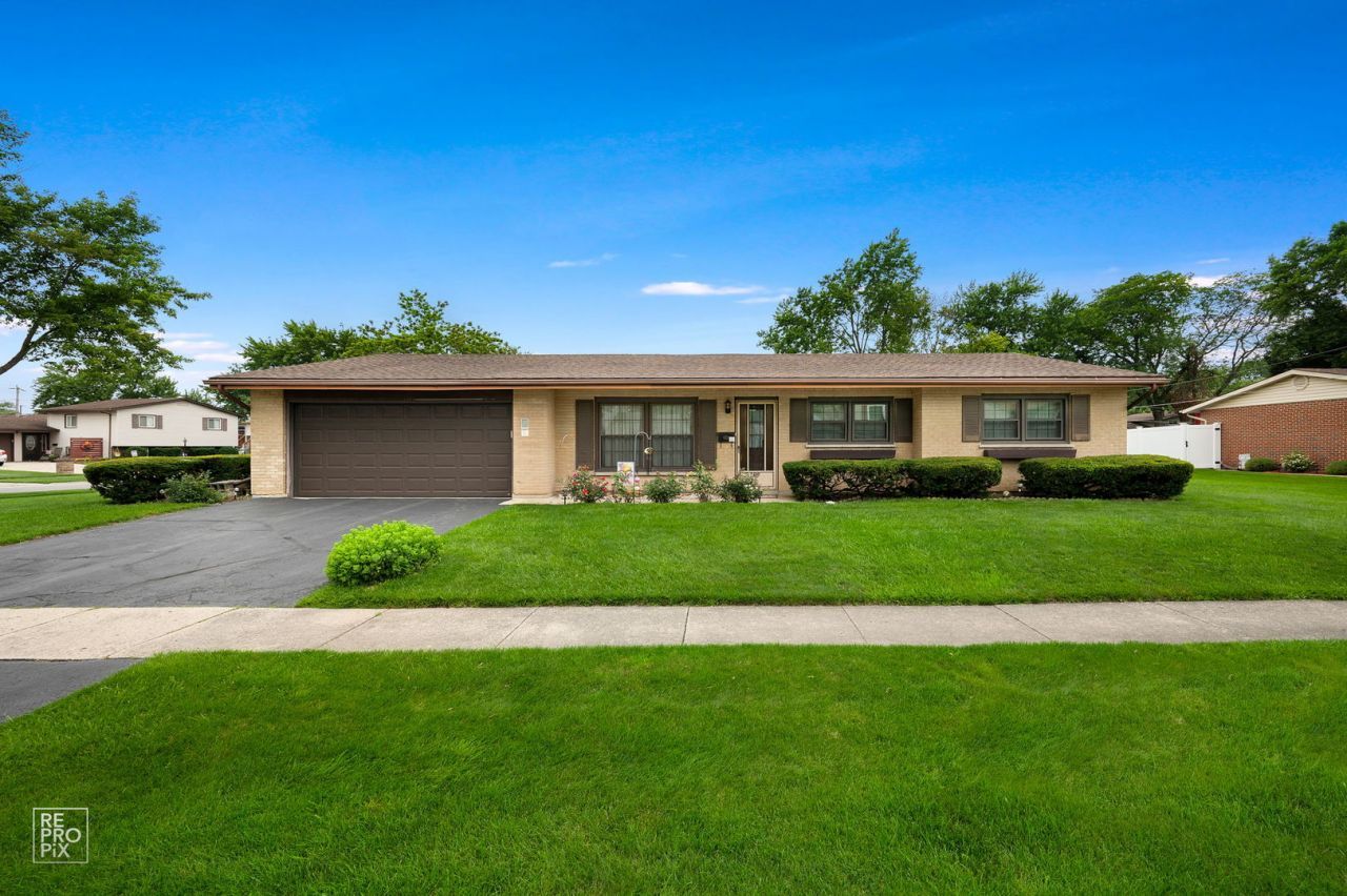 7410 Churchill Drive , Hanover Park, IL 60133