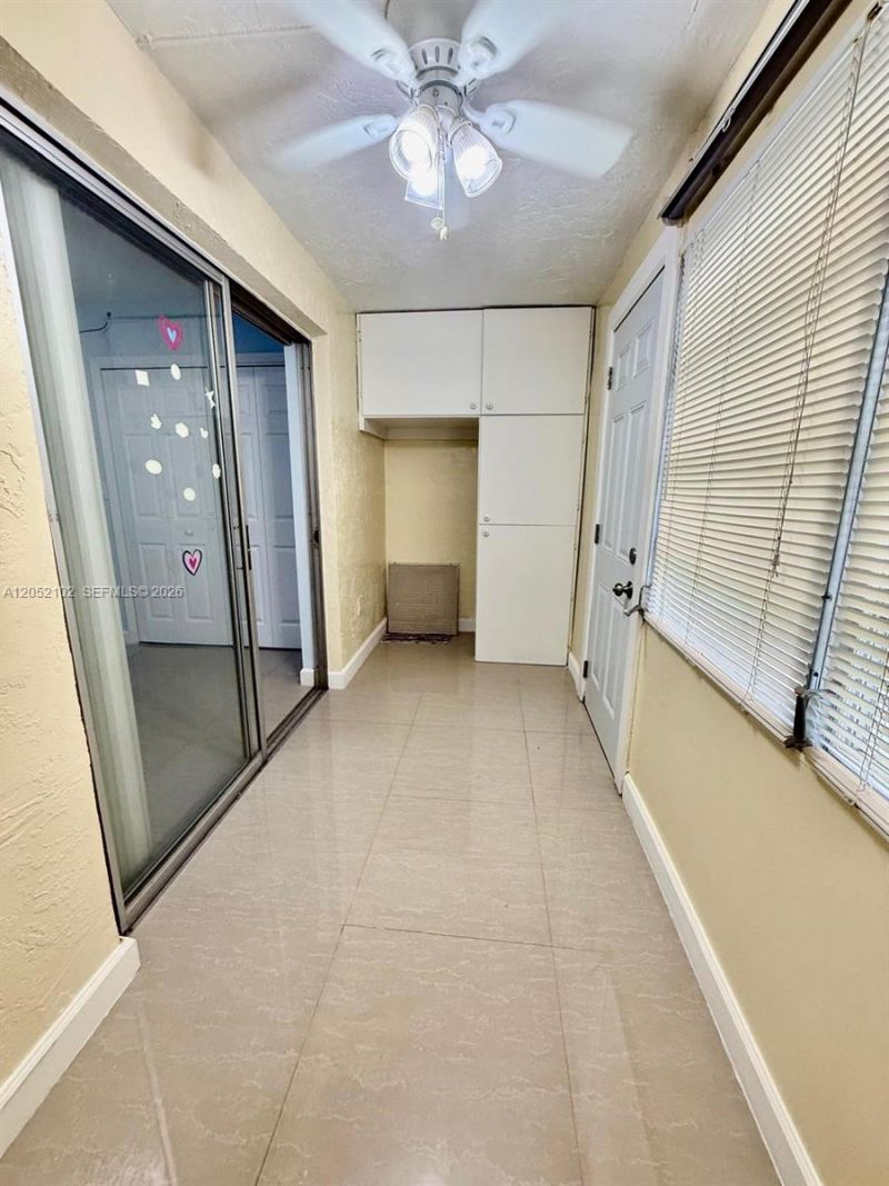 20210 NE 2nd Ave , Unit V4, Miami Gardens, FL 33179 Photo