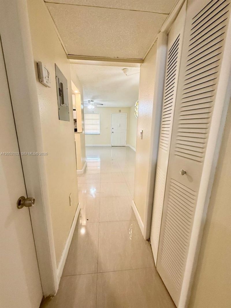 20210 NE 2nd Ave , Unit V4, Miami Gardens, FL 33179 Photo