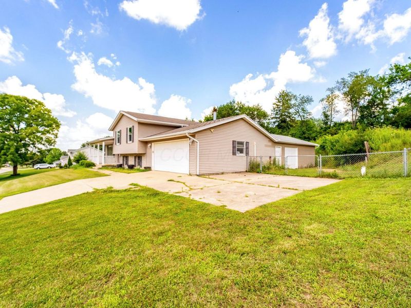 746 Spring Falls Avenue, Springfield, OH 45502 Photo 5