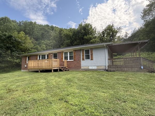2625 Wartrace Hwy , Pleasant Shade, TN 37145
