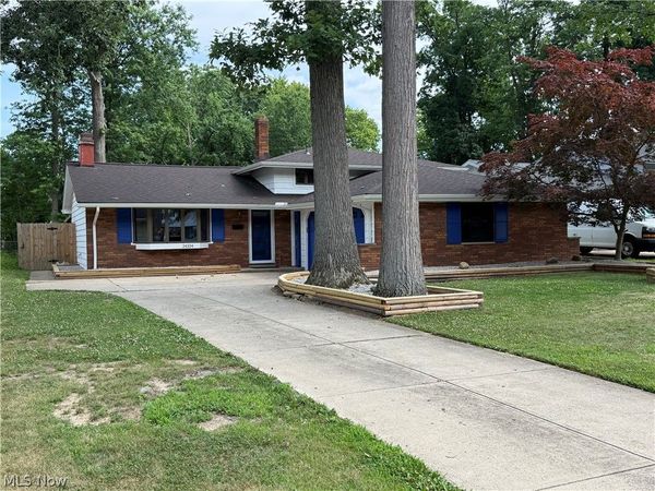 24334 Carla Lane , North Olmsted, OH 44070