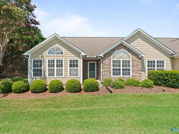 2074 Madison Villas Way, Madison, AL 35758