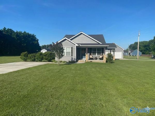 232 Emery Circle, Section, AL 35771