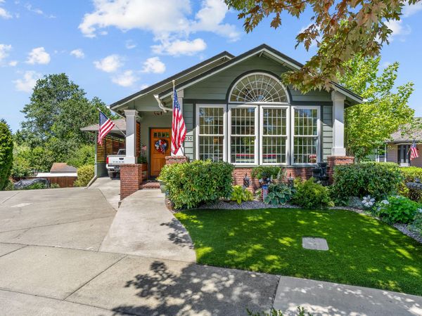 830 SW Bryn Court, Grants Pass, OR 97527