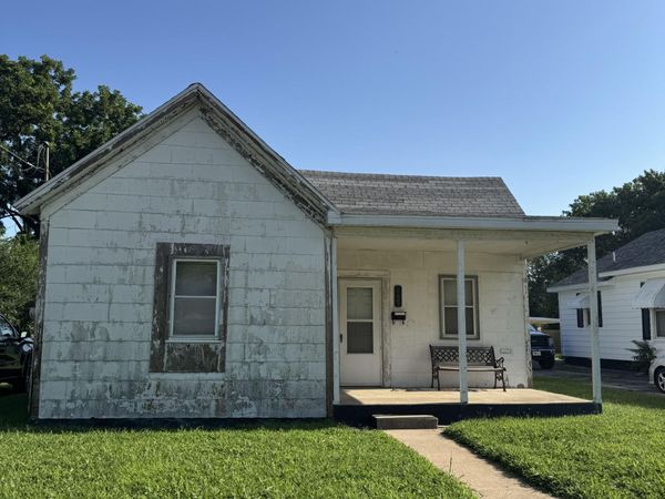 1723 W Chestnut Street , Springfield, MO 65802