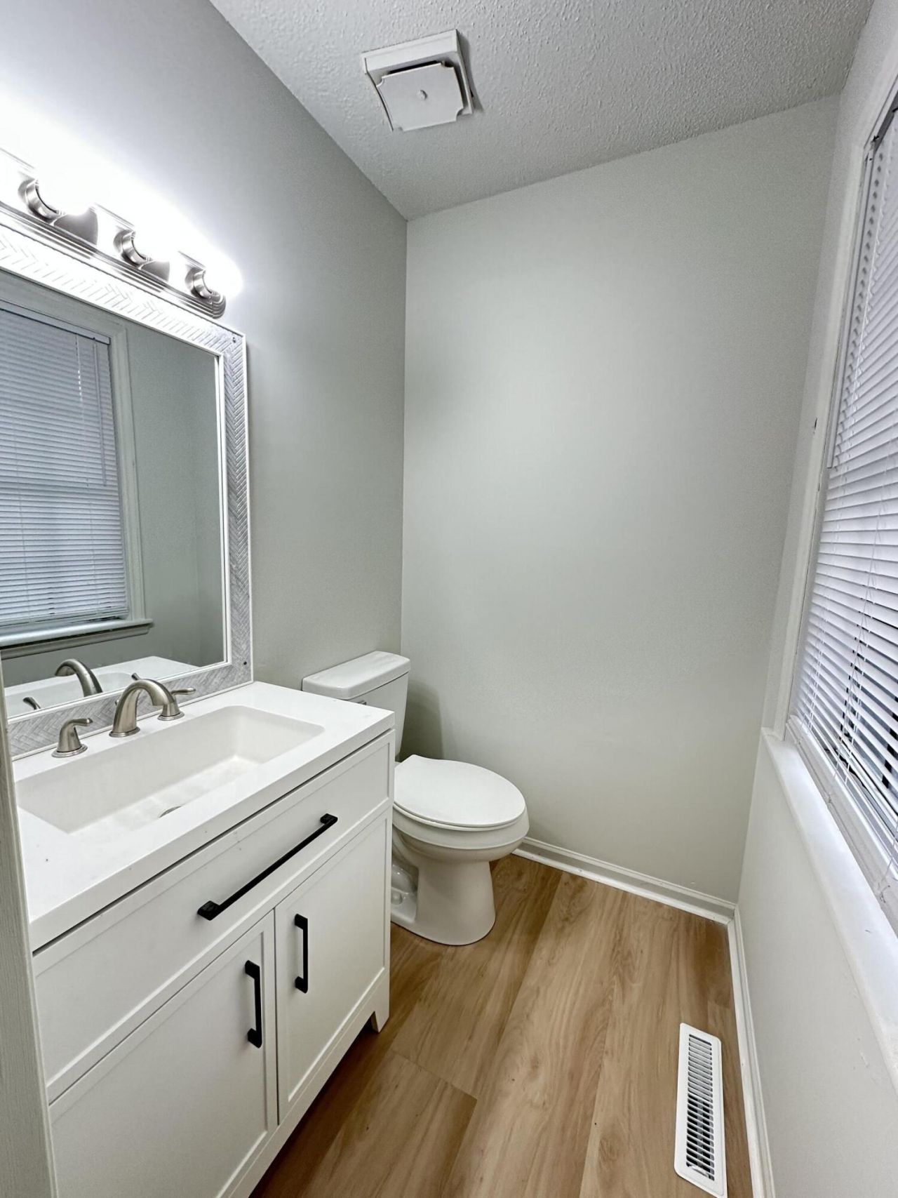 141 Waycross Street Photo 14