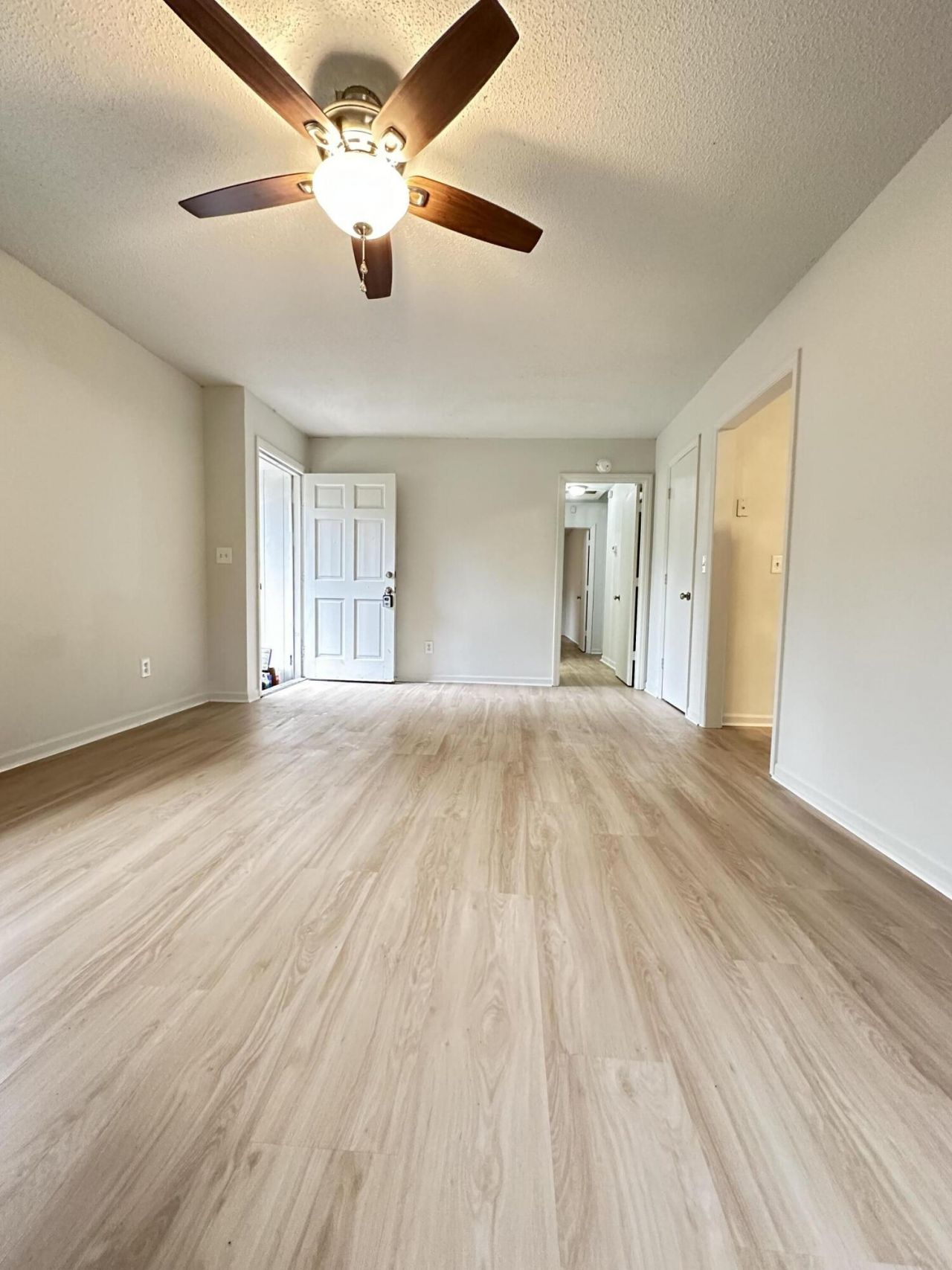 141 Waycross Street Photo 4
