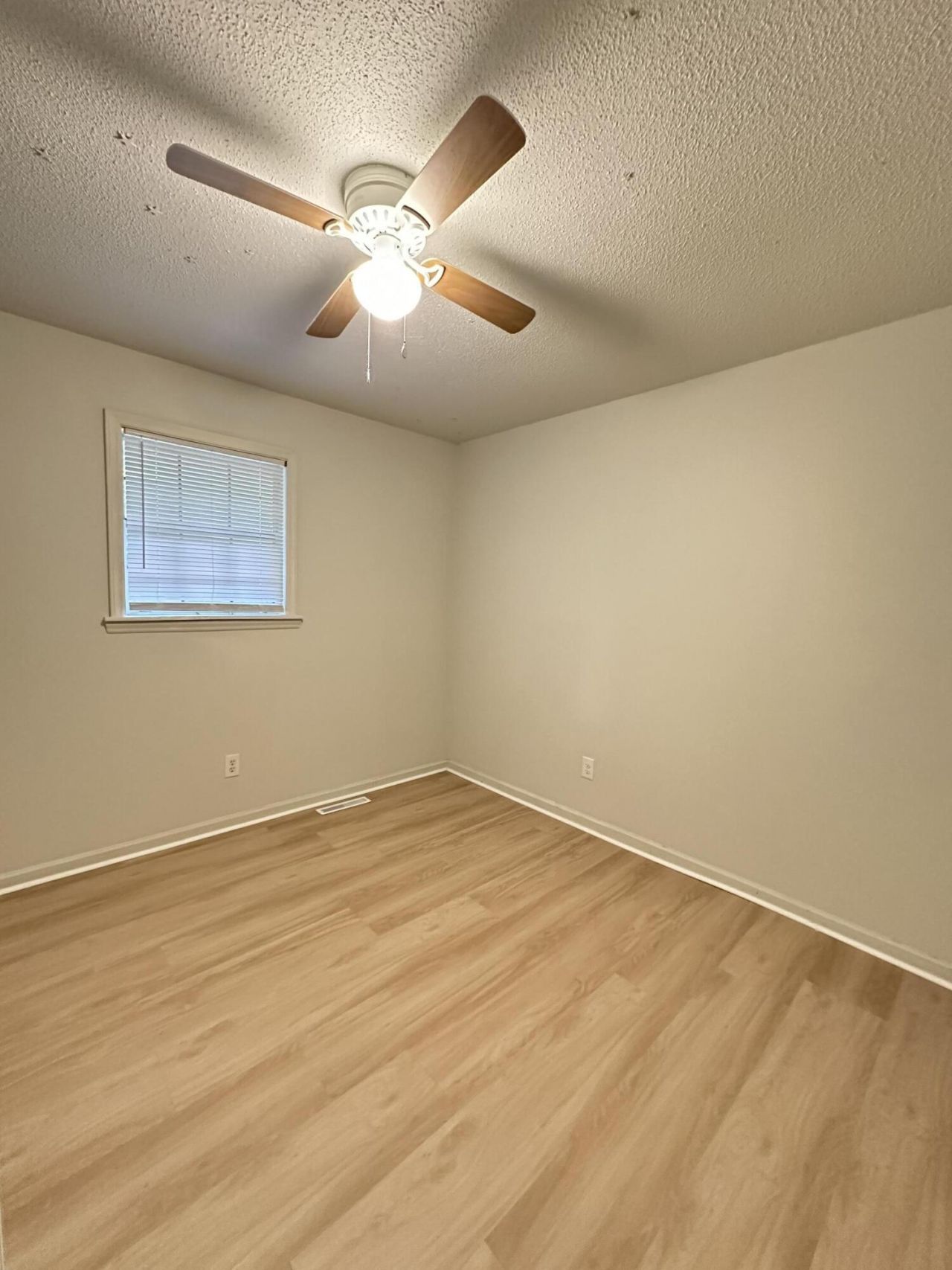 141 Waycross Street Photo 7