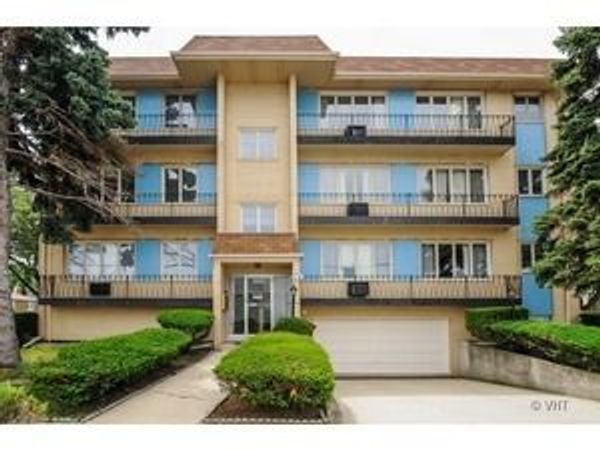 9600 S KOMENSKY Avenue, Unit 3W, Oak Lawn, IL 60453