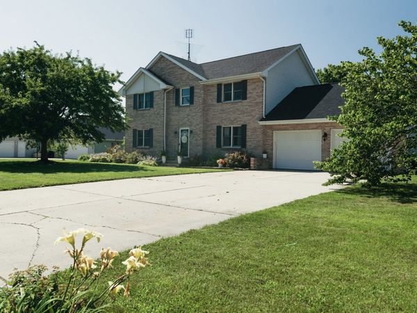45 Oak Ridge Drive, Lasalle, IL 61301