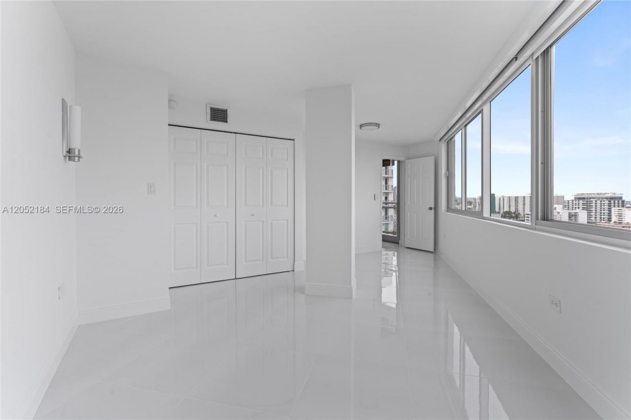 7135 Collins Ave, Unit 1535, Miami Beach, FL 33141 Photo