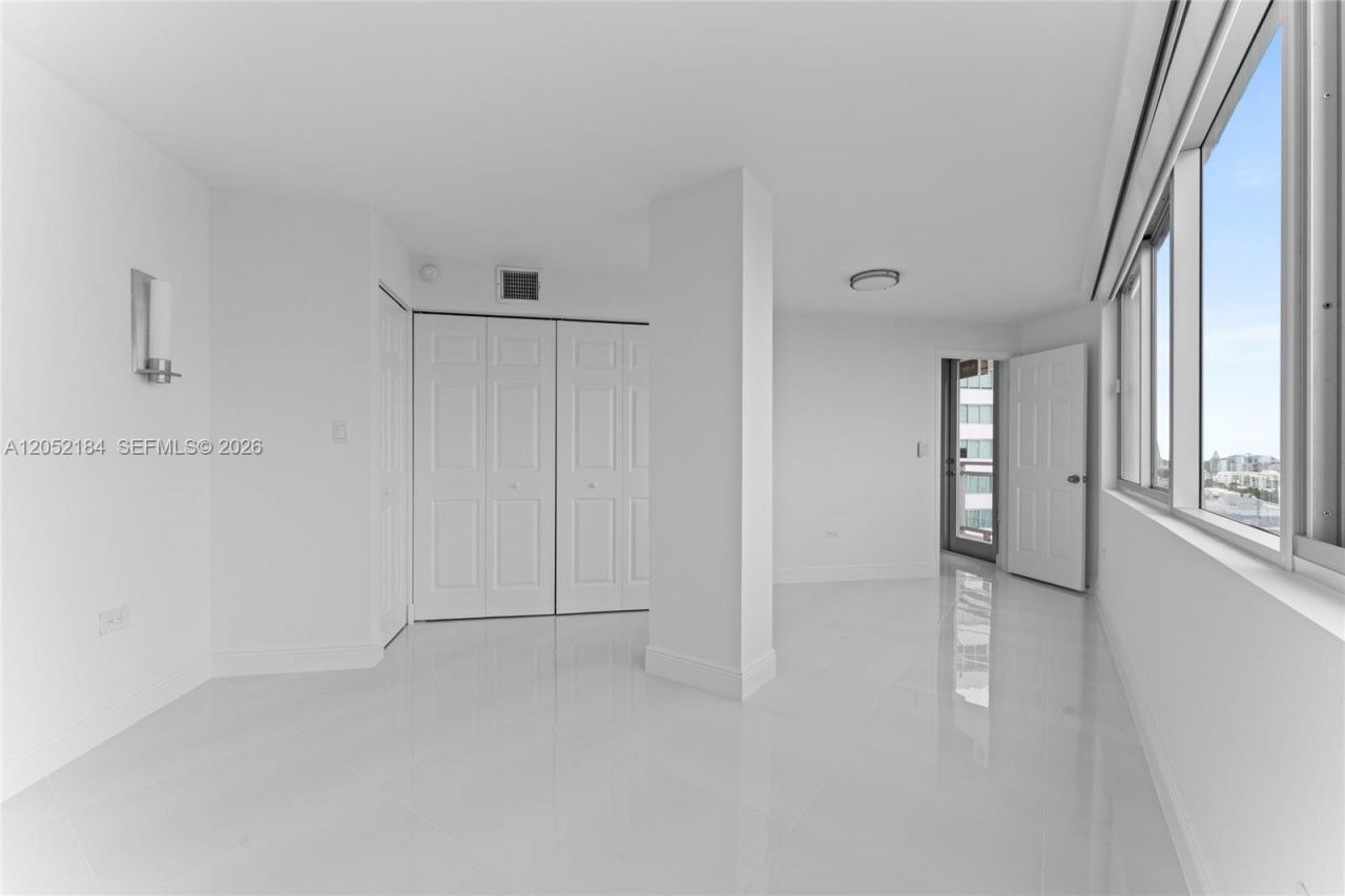 7135 Collins Ave, Unit 1535, Miami Beach, FL 33141 Photo