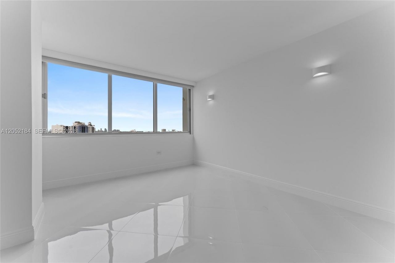 7135 Collins Ave, Unit 1535, Miami Beach, FL 33141 Photo