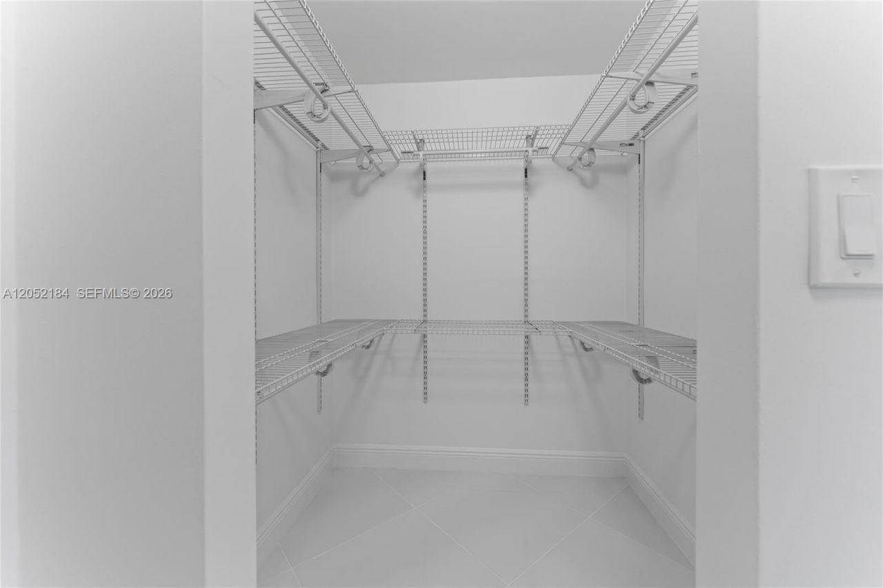 7135 Collins Ave, Unit 1535, Miami Beach, FL 33141 Photo