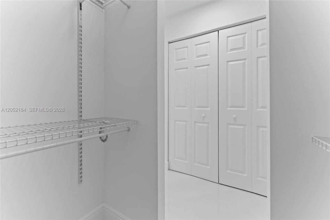 7135 Collins Ave, Unit 1535, Miami Beach, FL 33141 Photo