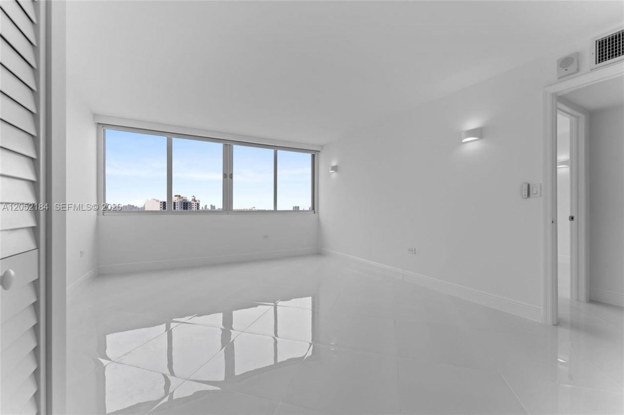 7135 Collins Ave, Unit 1535, Miami Beach, FL 33141 Photo