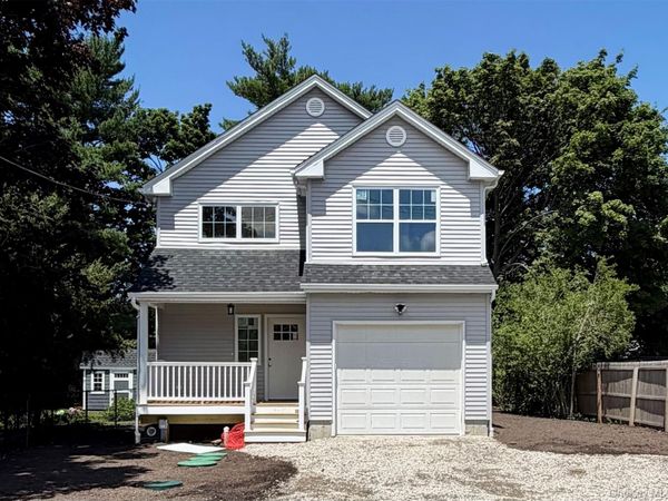 102 Pulaski Road , East Northport, NY 11731