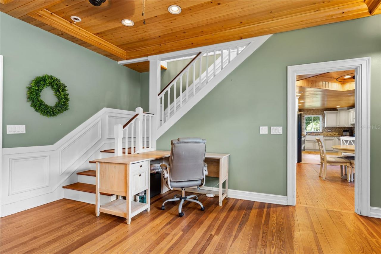 2424 E New York Avenue, Deland, FL 32724 Photo