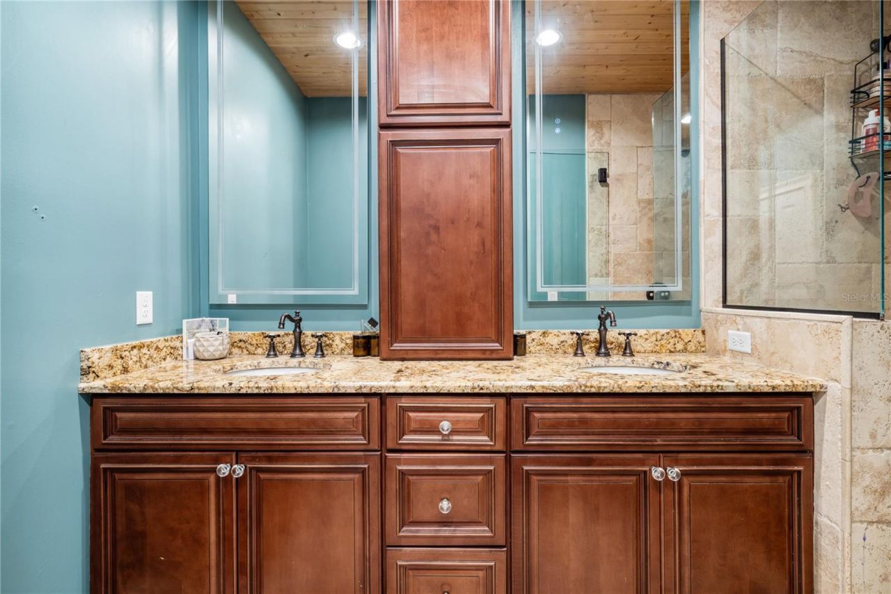 2424 E New York Avenue, Deland, FL 32724 Photo