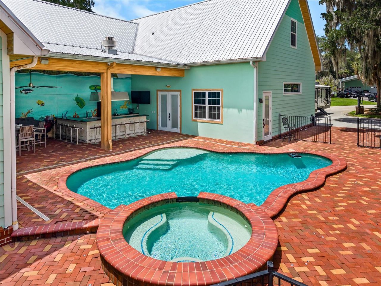 2424 E New York Avenue, Deland, FL 32724 Photo