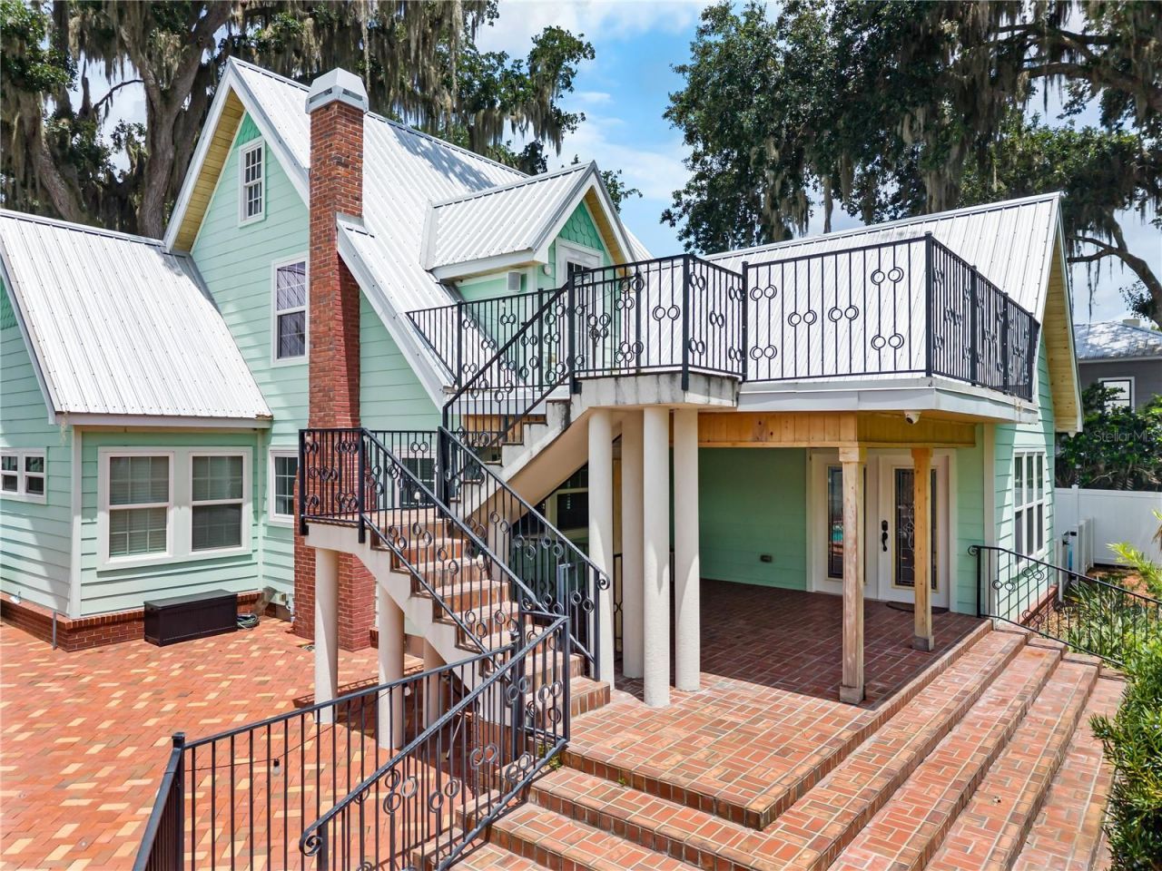 2424 E New York Avenue, Deland, FL 32724 Photo