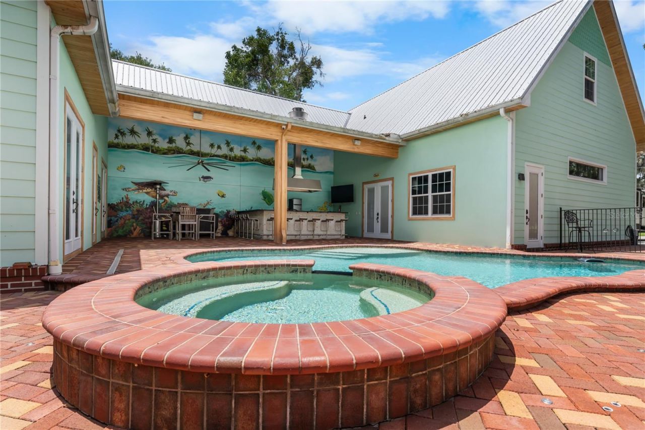 2424 E New York Avenue, Deland, FL 32724 Photo
