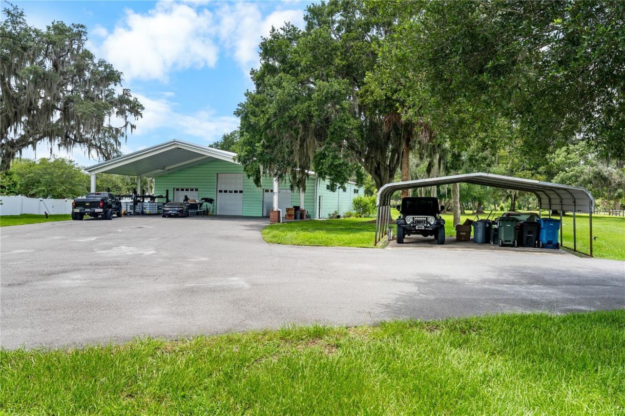 2424 E New York Avenue, Deland, FL 32724 Photo