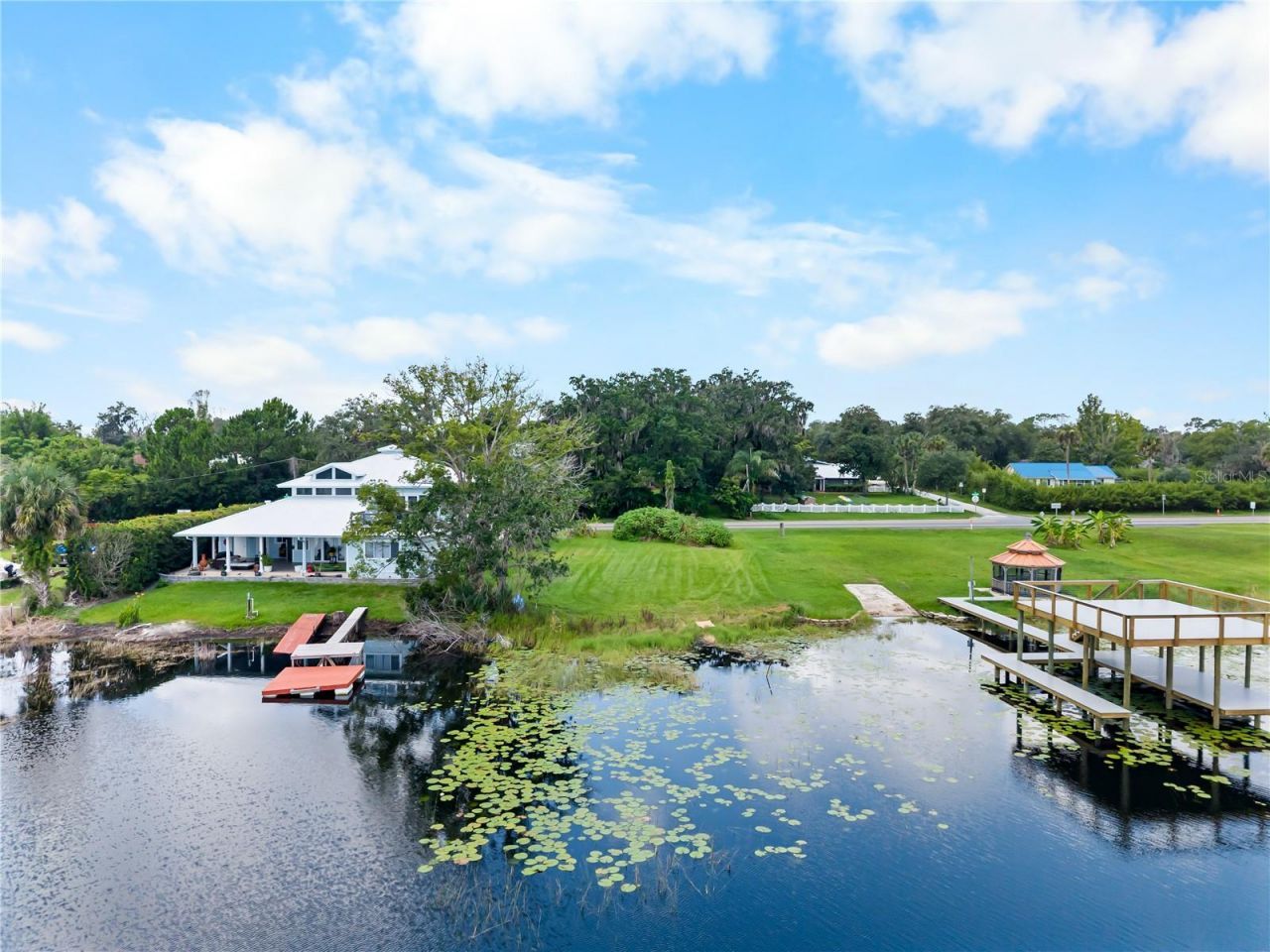 2424 E New York Avenue, Deland, FL 32724 Photo