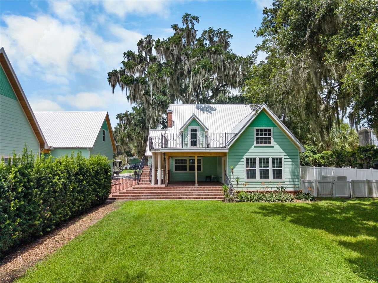 2424 E New York Avenue, Deland, FL 32724 Photo